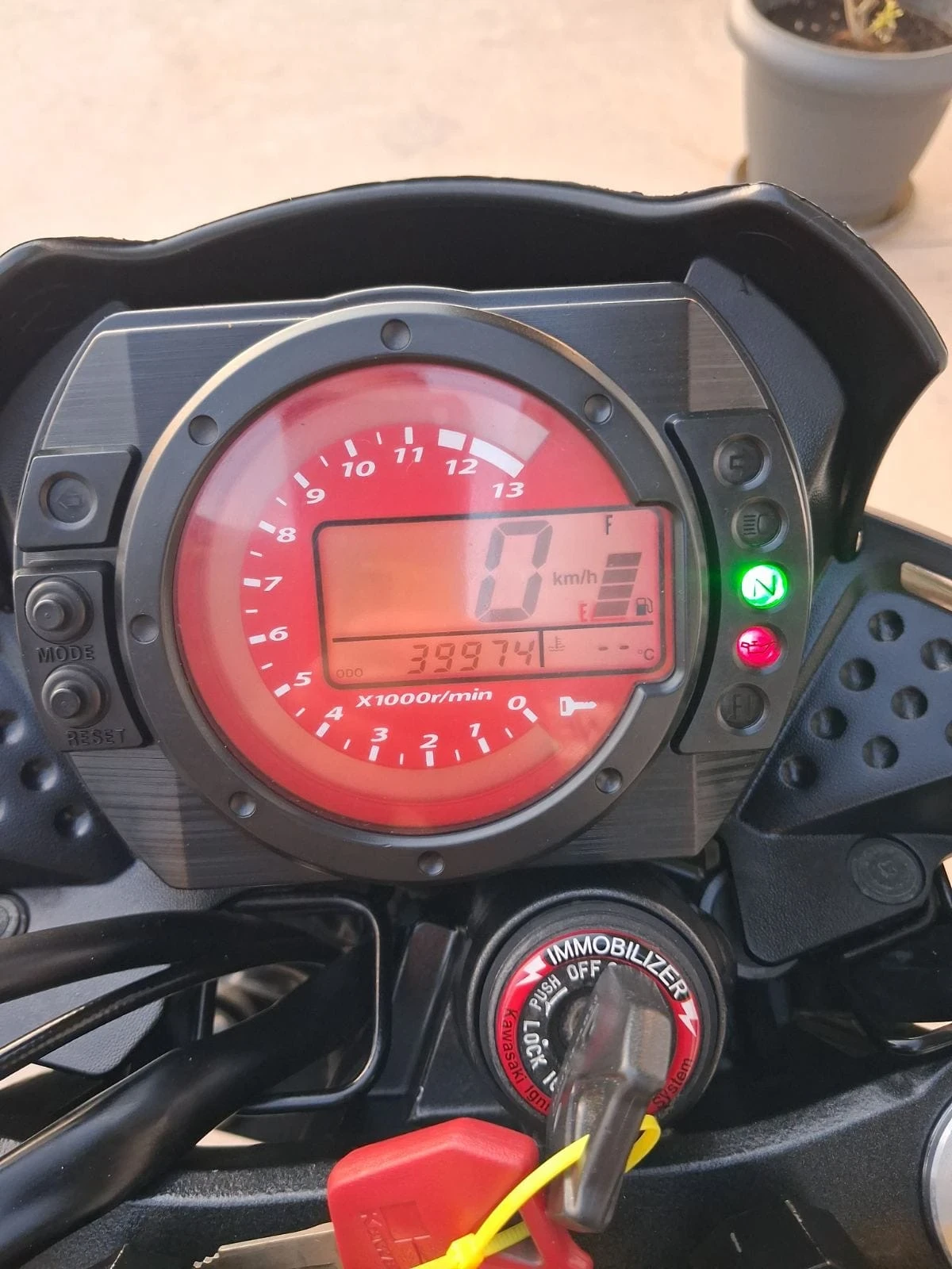 Kawasaki Z 750 35kw A2, снимка 9 - Мотоциклети и мототехника - 56045548