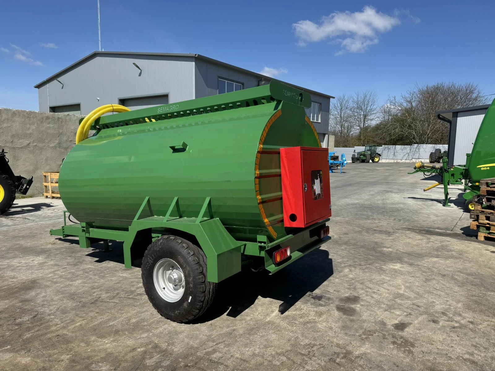 Трактор John Deere  - изображение 2
