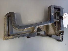 Водач държач задна броня десен долен Пежо 5008(б)