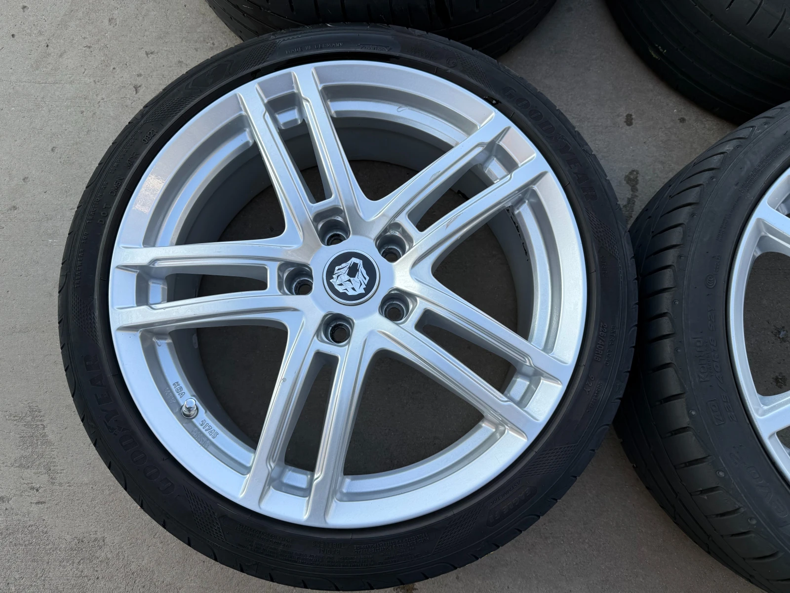 ������ | Mobile.bg � ����������� 4