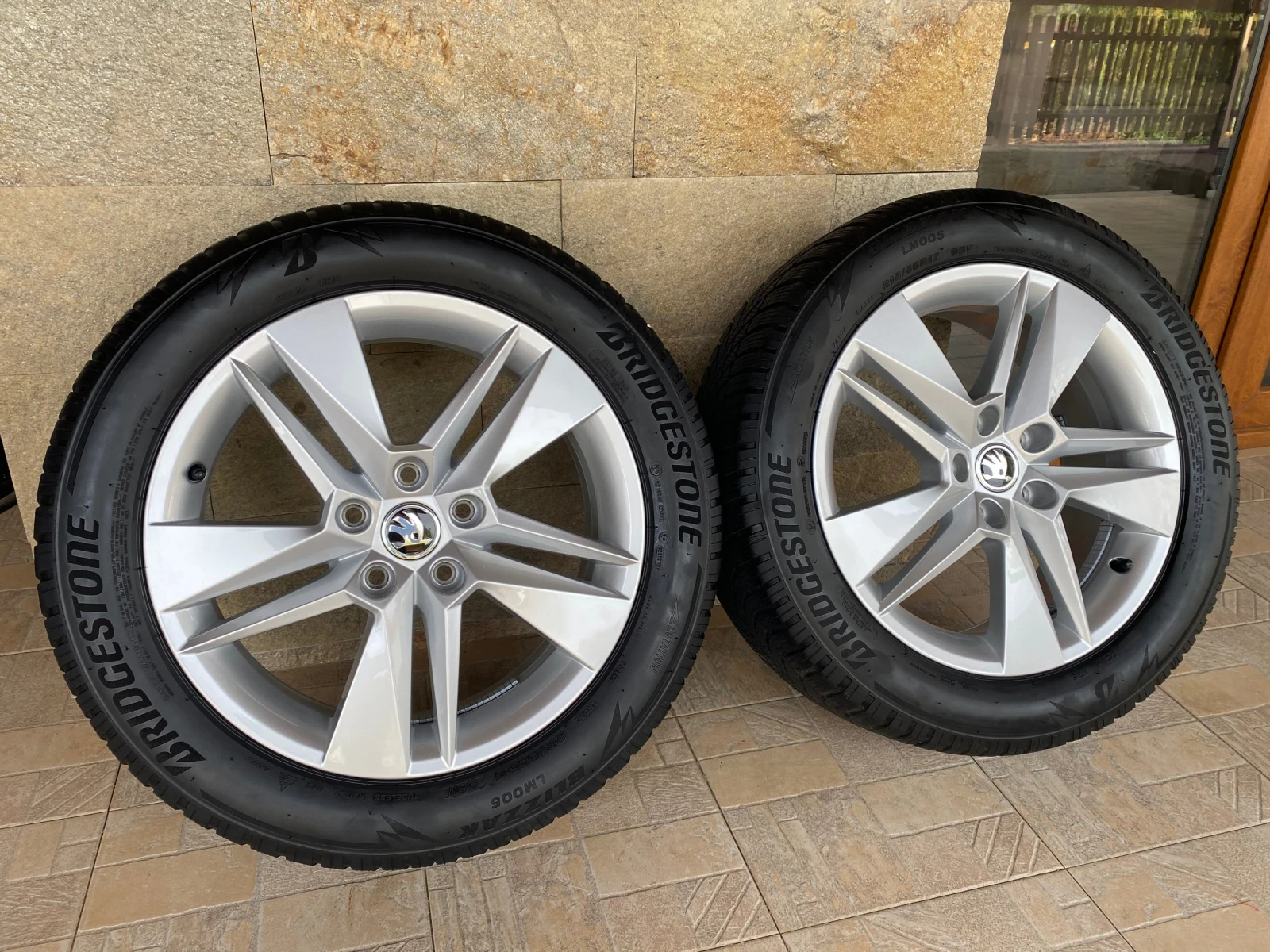 ���� � ������ 215/55R17 �� Skoda Superb | Mobile.bg � ����������� 6