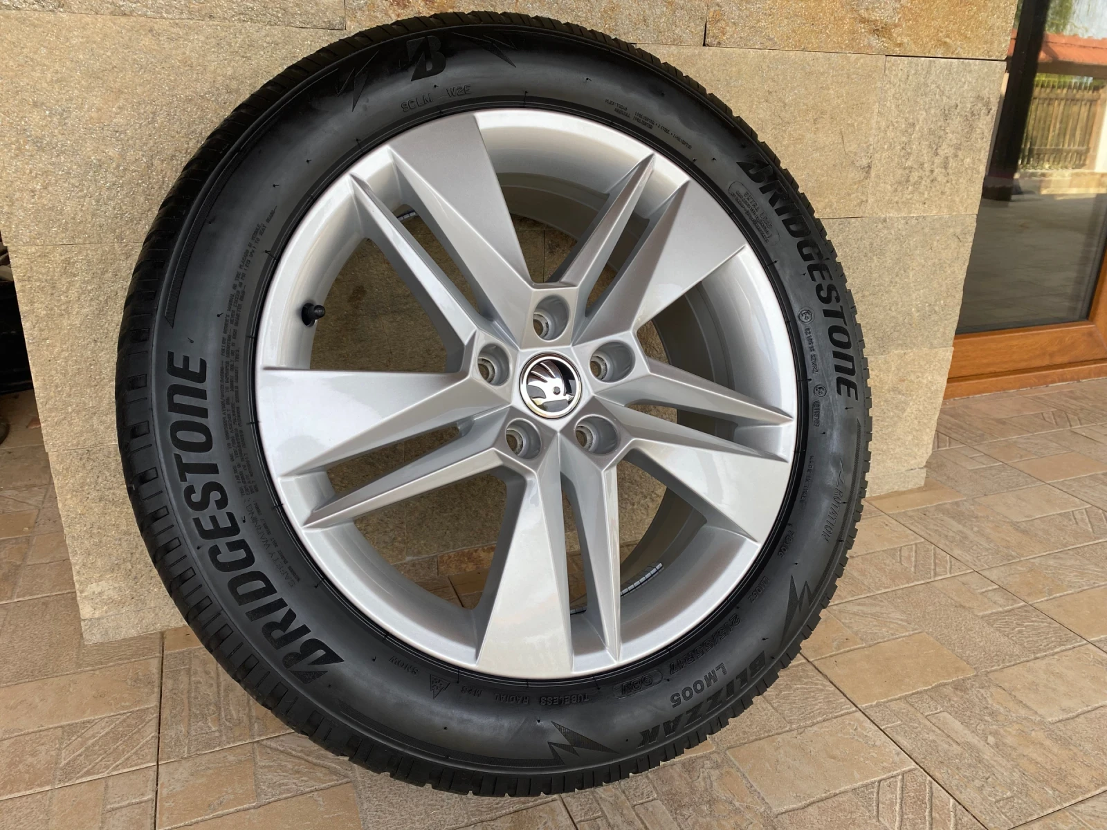 ���� � ������ 215/55R17 �� Skoda Superb | Mobile.bg � ����������� 5