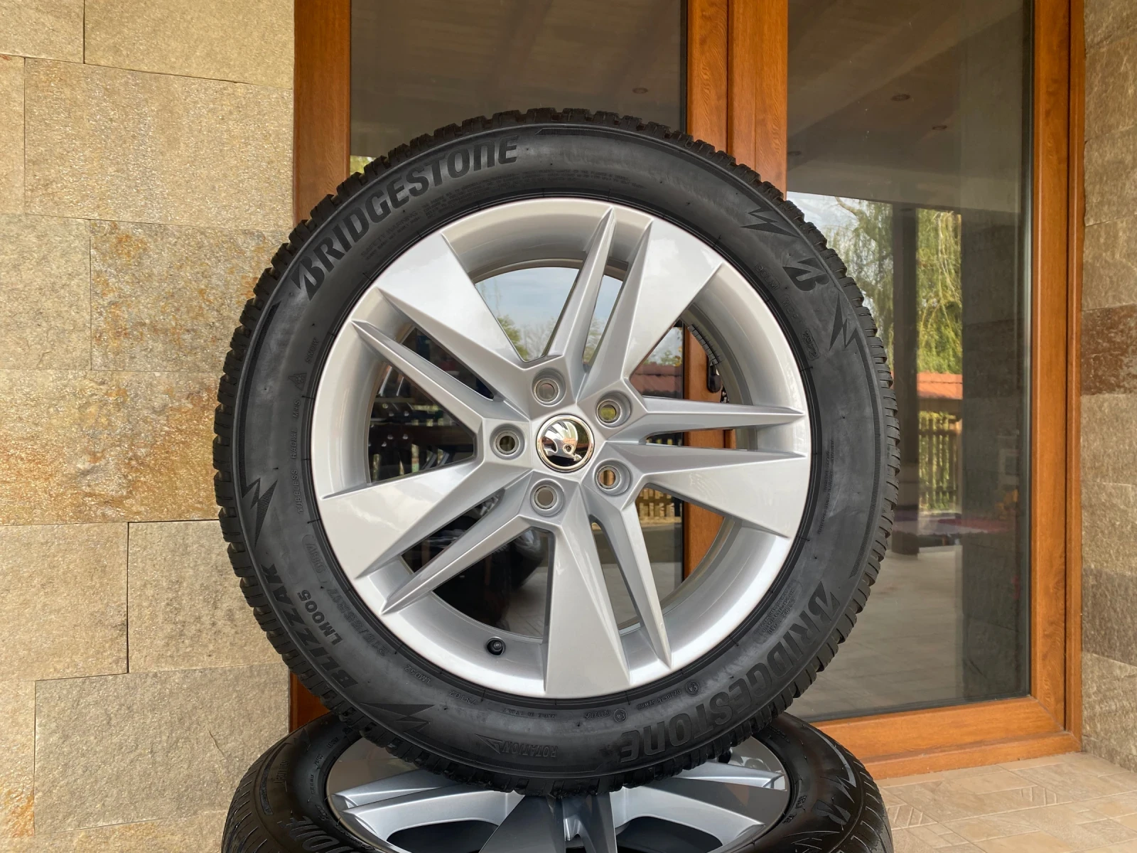 ���� � ������ 215/55R17 �� Skoda Superb | Mobile.bg � ����������� 2