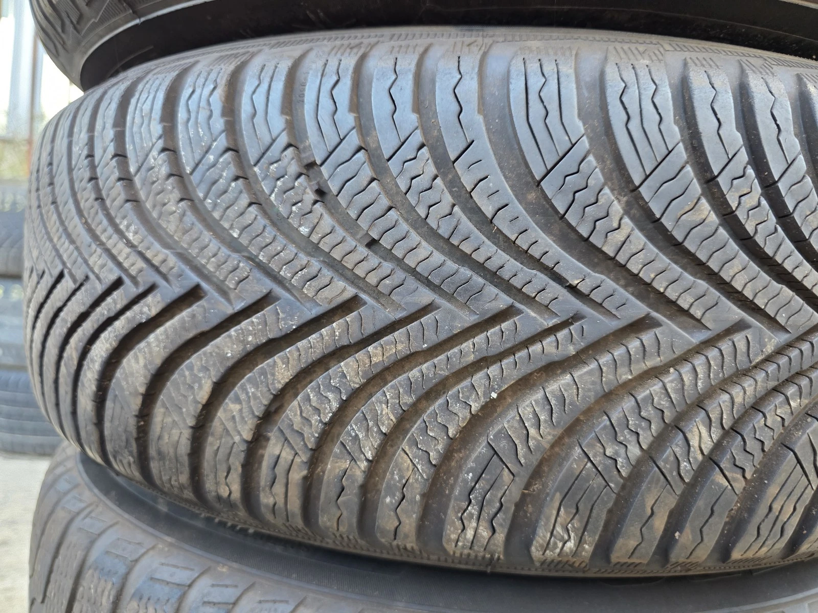 ���� 205/60R16 | Mobile.bg � ����������� 2