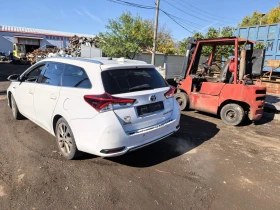 Toyota Auris 1.8 hybrid, снимка 3