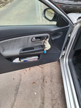 Seat Ibiza 1.2 бензин, снимка 6