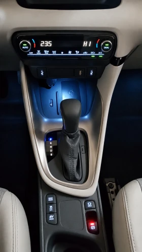 Toyota Yaris, снимка 4