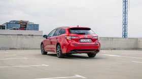 Toyota Corolla Luxury Premium Pano Roof 2.0 Hybrid 184hp. | Mobile.bg    5