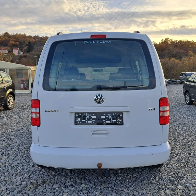 VW Caddy 1.6 TDI, снимка 6 - Автомобили и джипове - 48235465