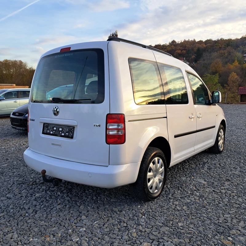 VW Caddy 1.6 TDI, снимка 4 - Автомобили и джипове - 48235465