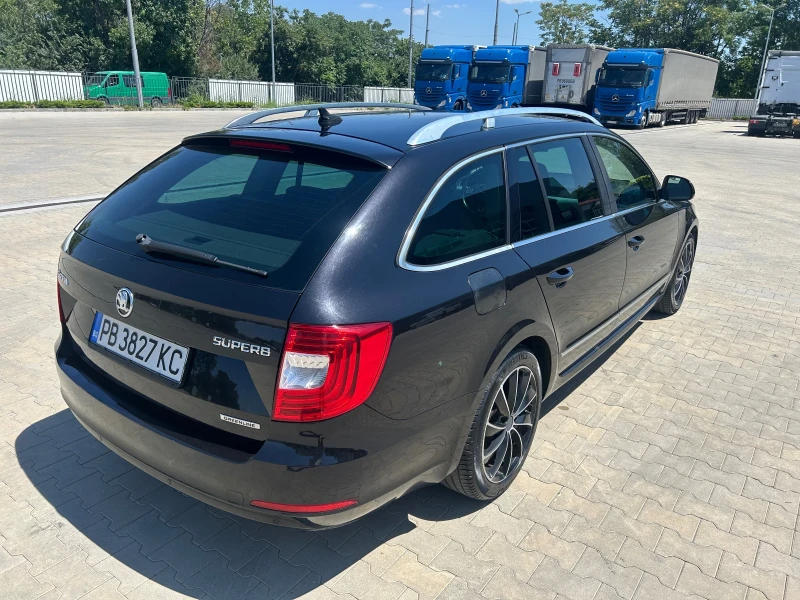 Skoda Superb, снимка 1 - Автомобили и джипове - 47423629