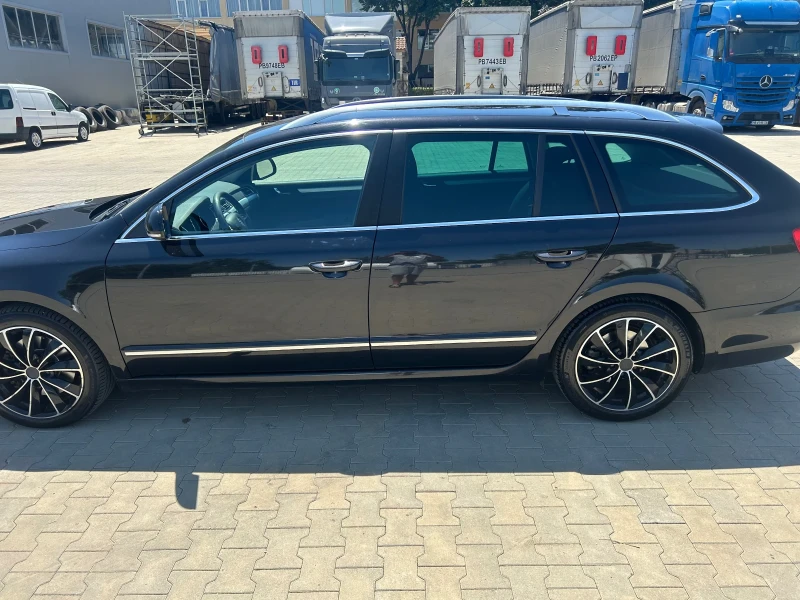 Skoda Superb, снимка 4 - Автомобили и джипове - 47423629