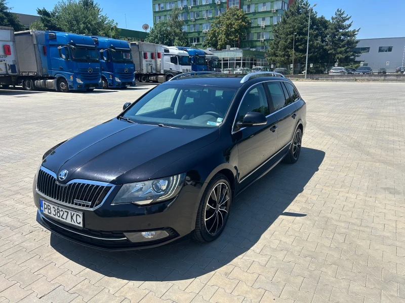 Skoda Superb, снимка 5 - Автомобили и джипове - 47423629