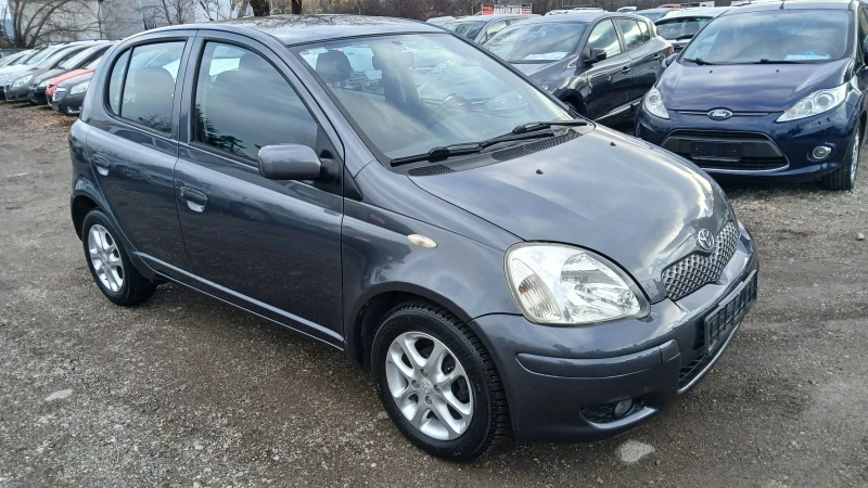 Toyota Yaris 1.0i, снимка 2 - Автомобили и джипове - 48417730