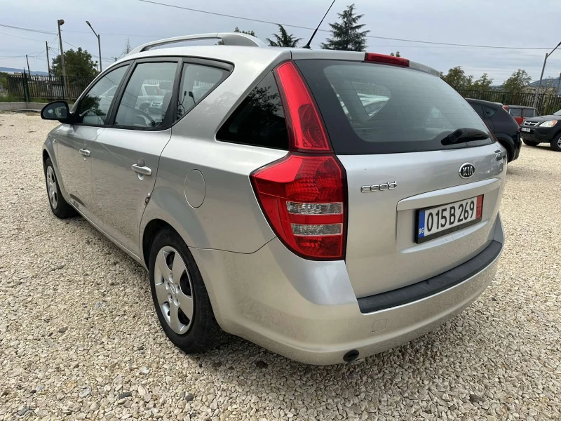 Kia Ceed 1.6//ГАЗОВ ИНЖЕКЦИОН//КЛИМАТИК , снимка 3 - Автомобили и джипове - 48473903