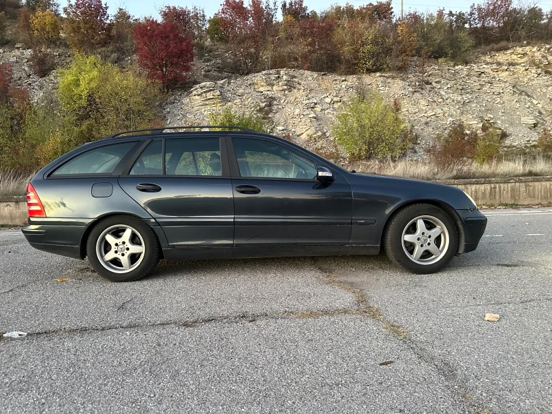 Mercedes-Benz C 240, снимка 4 - Автомобили и джипове - 52097789