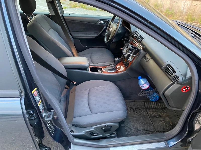 Mercedes-Benz C 240, снимка 6 - Автомобили и джипове - 52097789