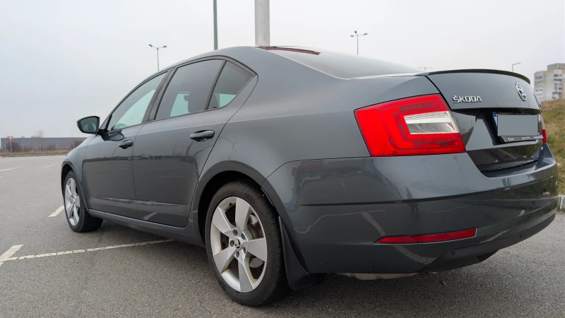 Skoda Octavia 2.0TDI 4x4 Facelift, снимка 8 - Автомобили и джипове - 53219922