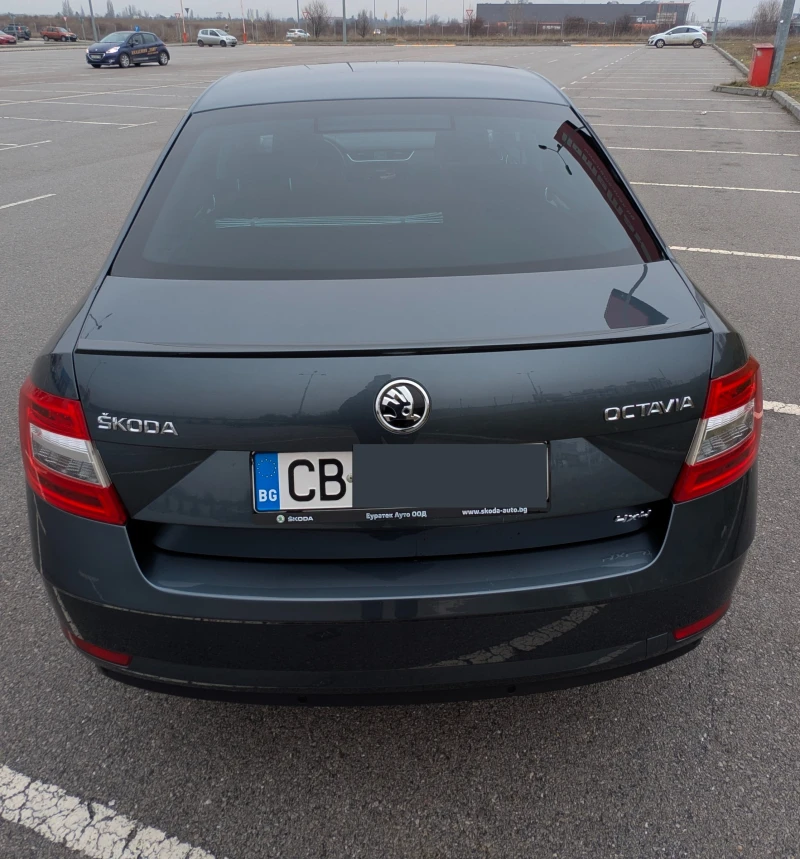 Skoda Octavia 2.0TDI 4x4 Facelift, снимка 13 - Автомобили и джипове - 53219922