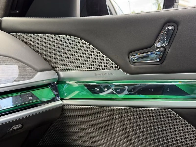 BMW 760 M e xDrive Sedan , снимка 9 - Автомобили и джипове - 56084237