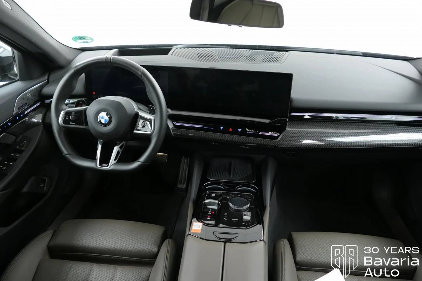 BMW 540 d xDrive Touring M Sport Paket - изображение 6