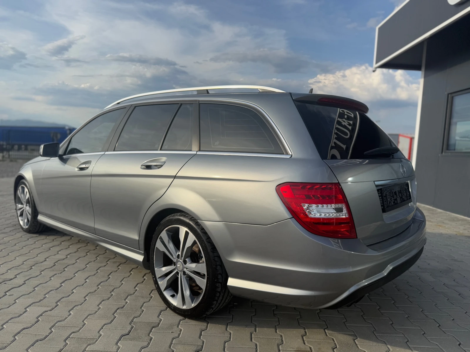 Mercedes-Benz C 220 2.2 cdi AMG FACE lift СОБСТВЕН ЛИЗИНГ   - изображение 7