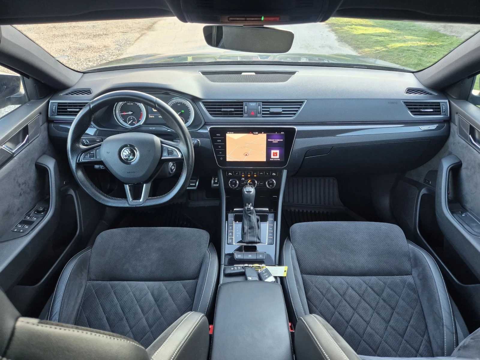 Skoda Superb 2.0TDI 4x4 SPORT LINE  - изображение 8