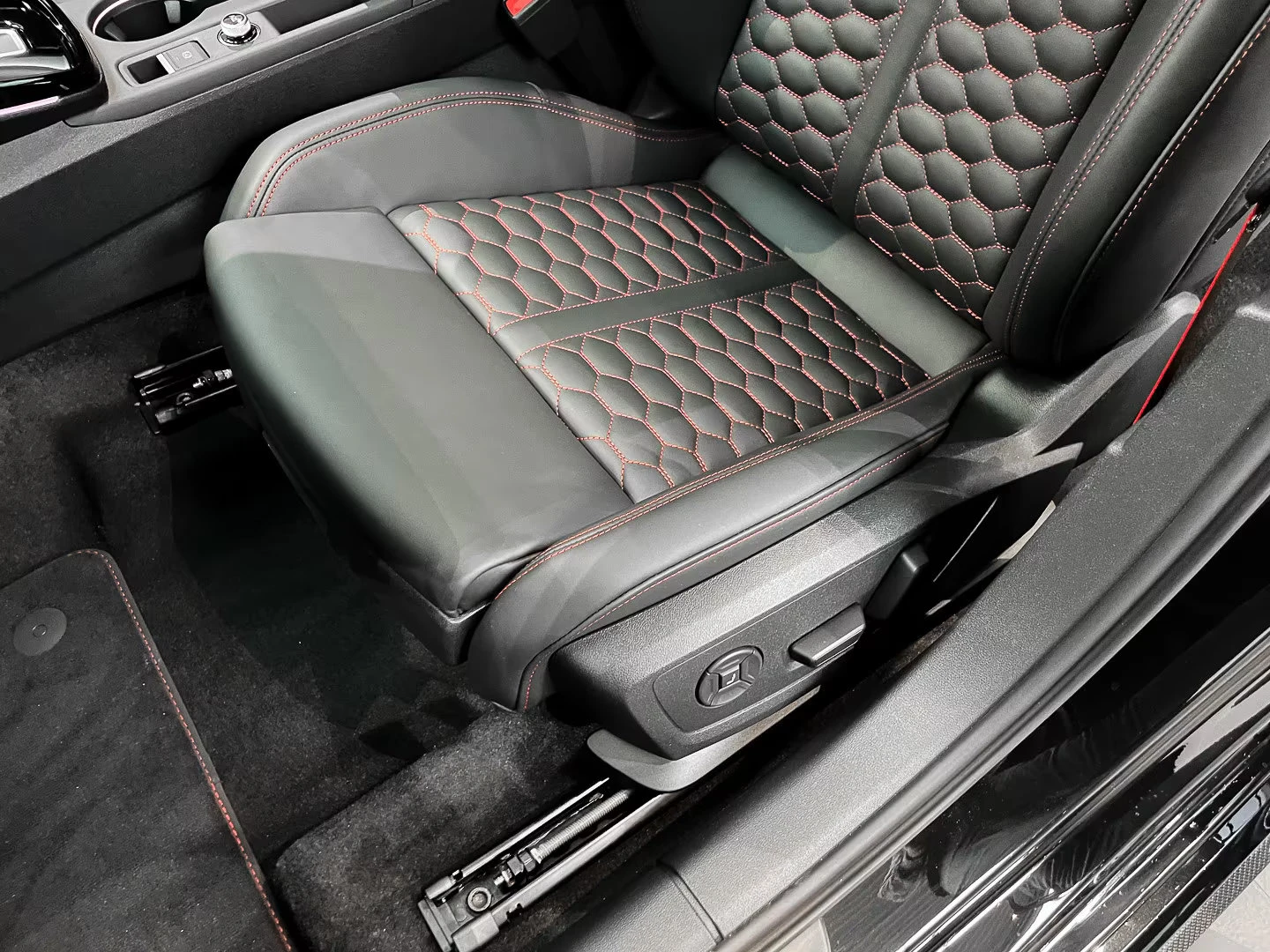 Audi Rs3 CARBON/400HP/PANO/SONOS/MASSAGE/MATRIX/MEMO/750g | Mobile.bg � ����������� 13