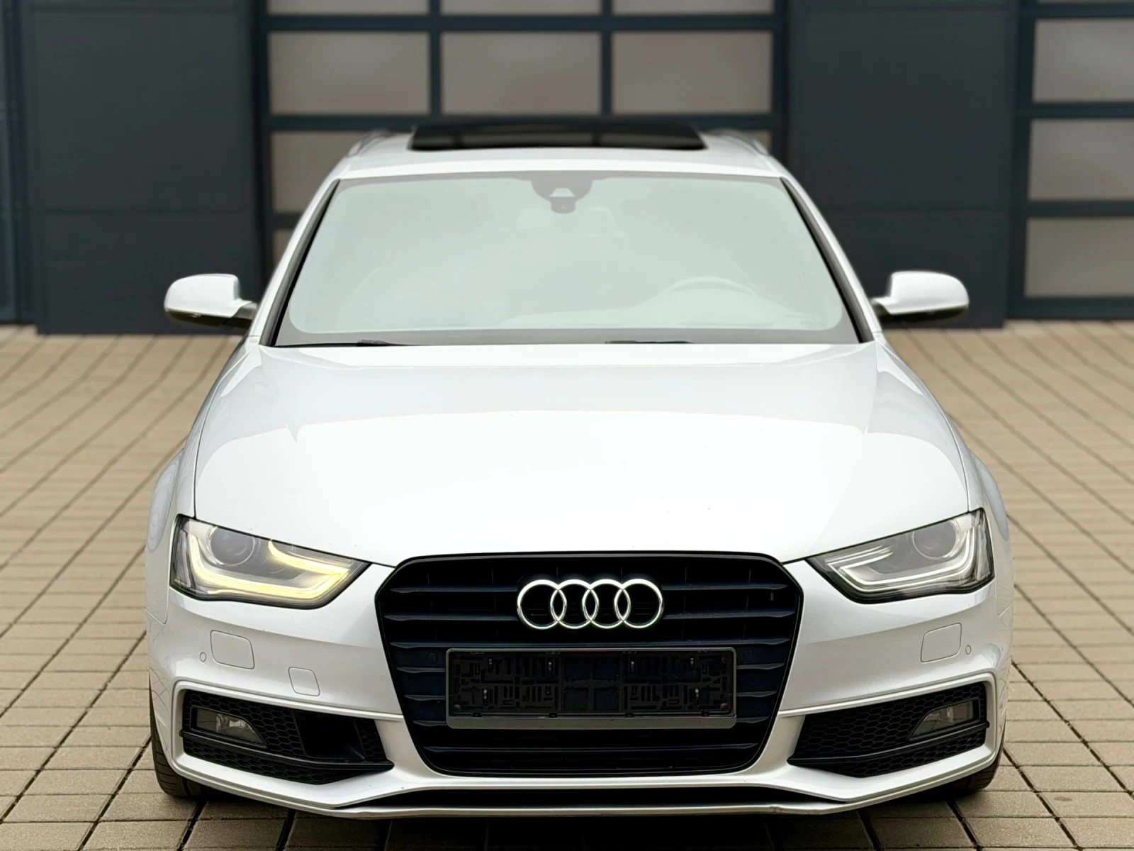 Audi A4 2.0TDI 3x S-line  Panorama- Distronic - изображение 2