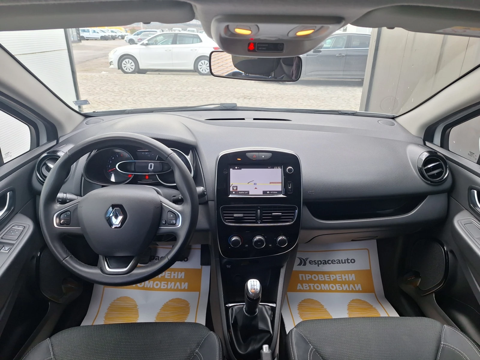 Renault Clio TCe 75к.с., снимка 9 - Автомобили и джипове - 53706940