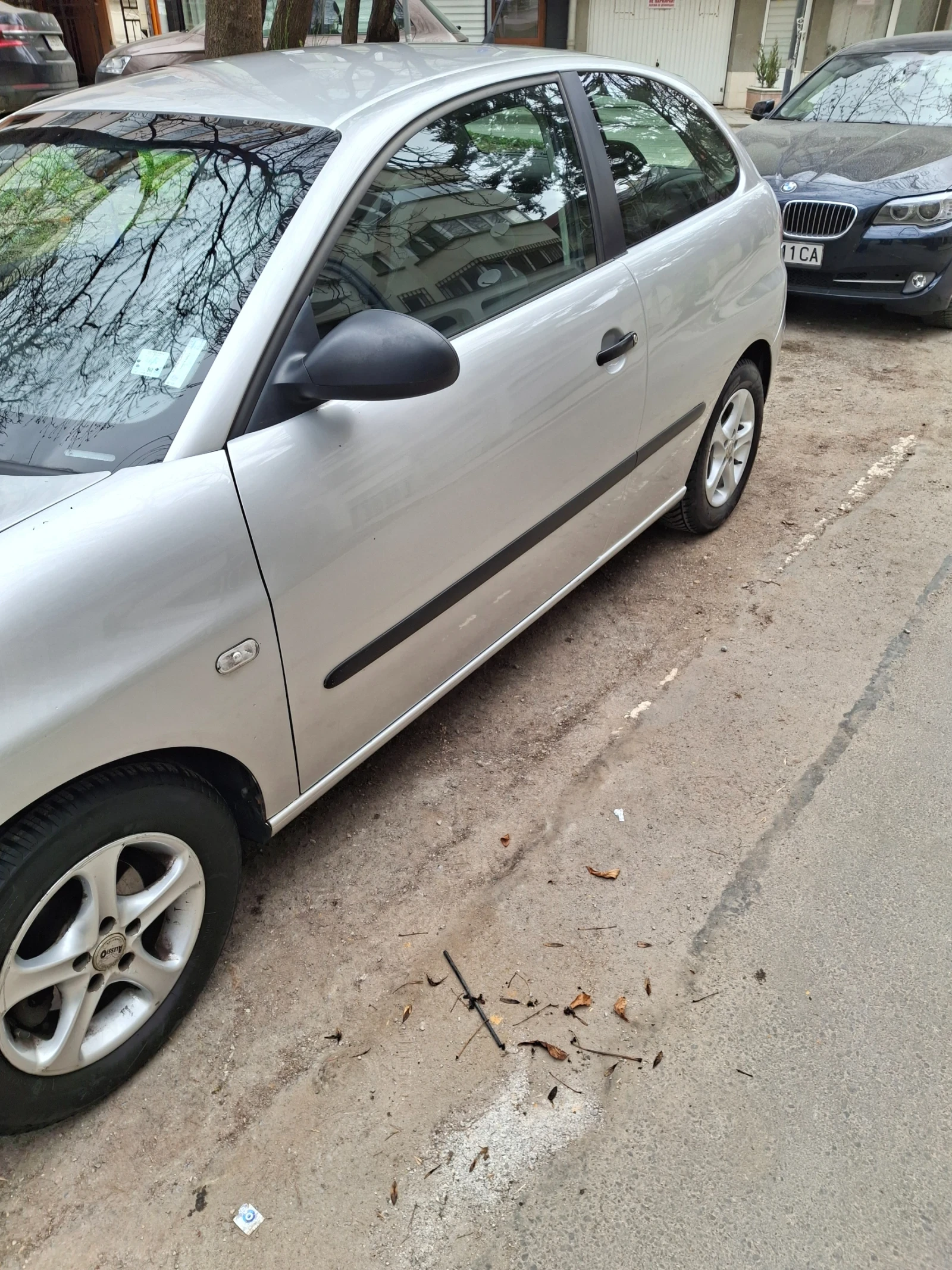 Seat Ibiza 1.2 бензин, снимка 4 - Автомобили и джипове - 53945131