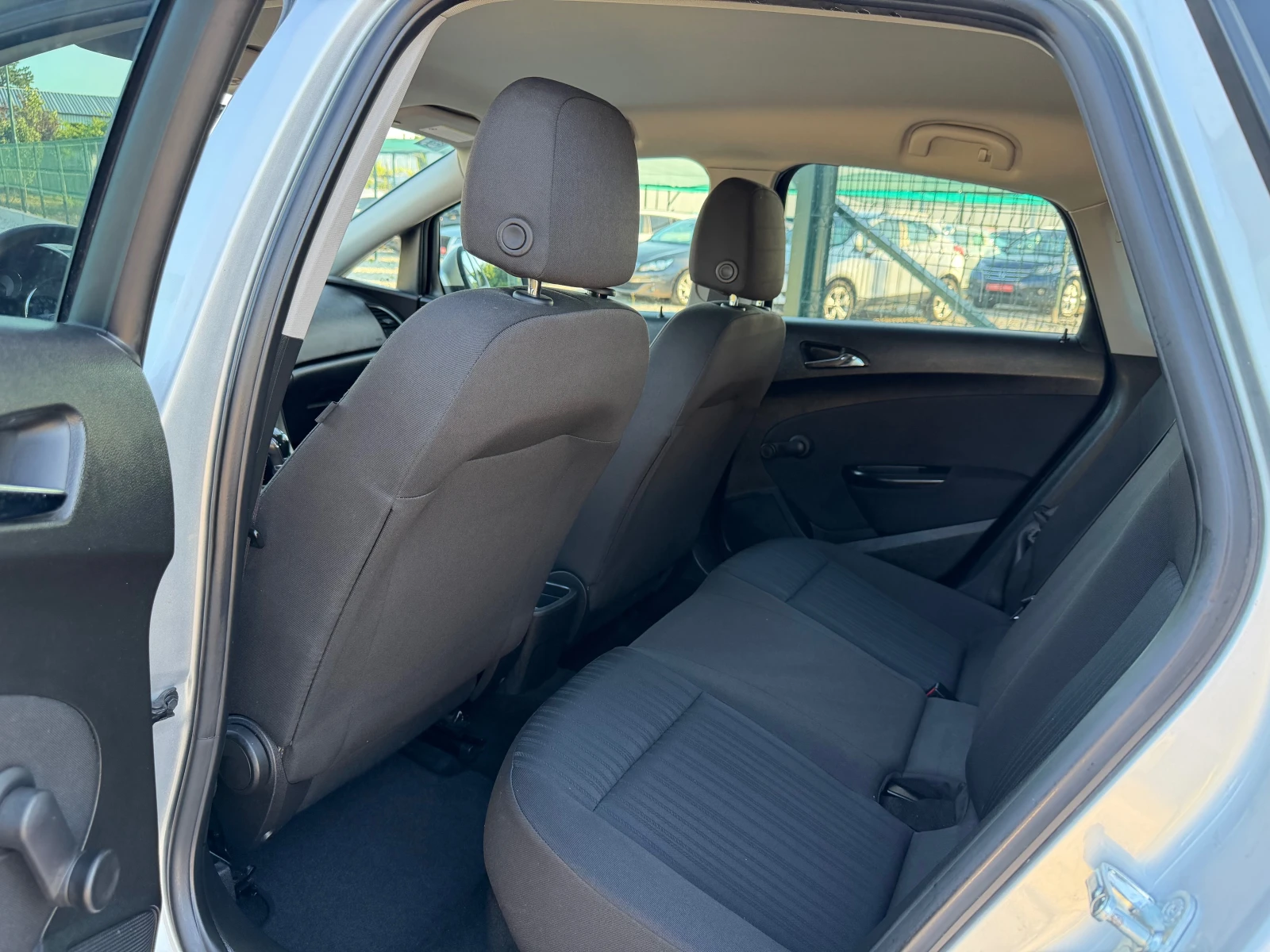 Opel Astra 1.7CDTi/110p.s-Ecoflex/Navi-Euro 5b!!!, снимка 11 - Автомобили и джипове - 54989883