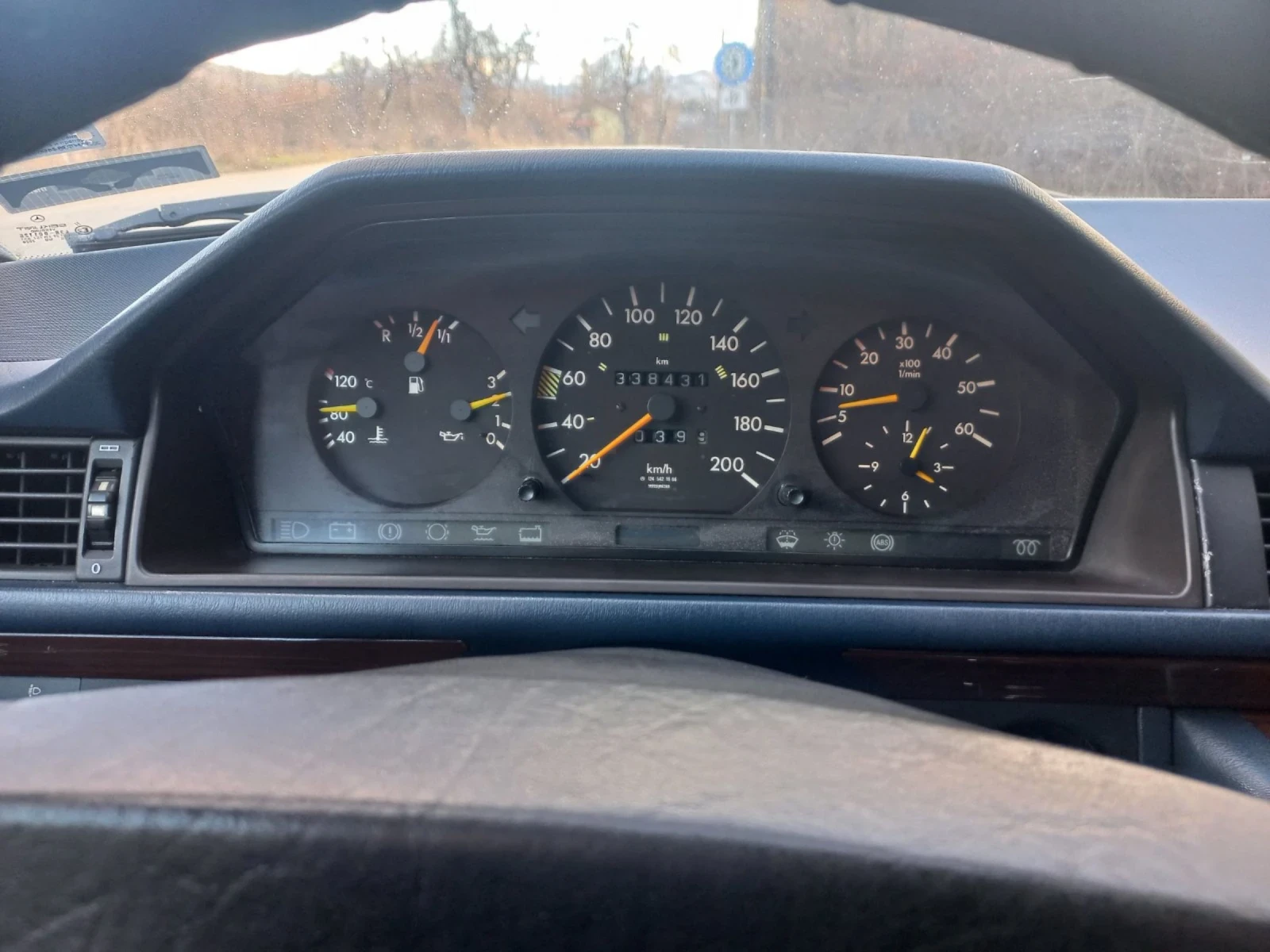 Mercedes-Benz 124 124 уникат 2.5дизел 95к.с, снимка 9 - Автомобили и джипове - 55178826