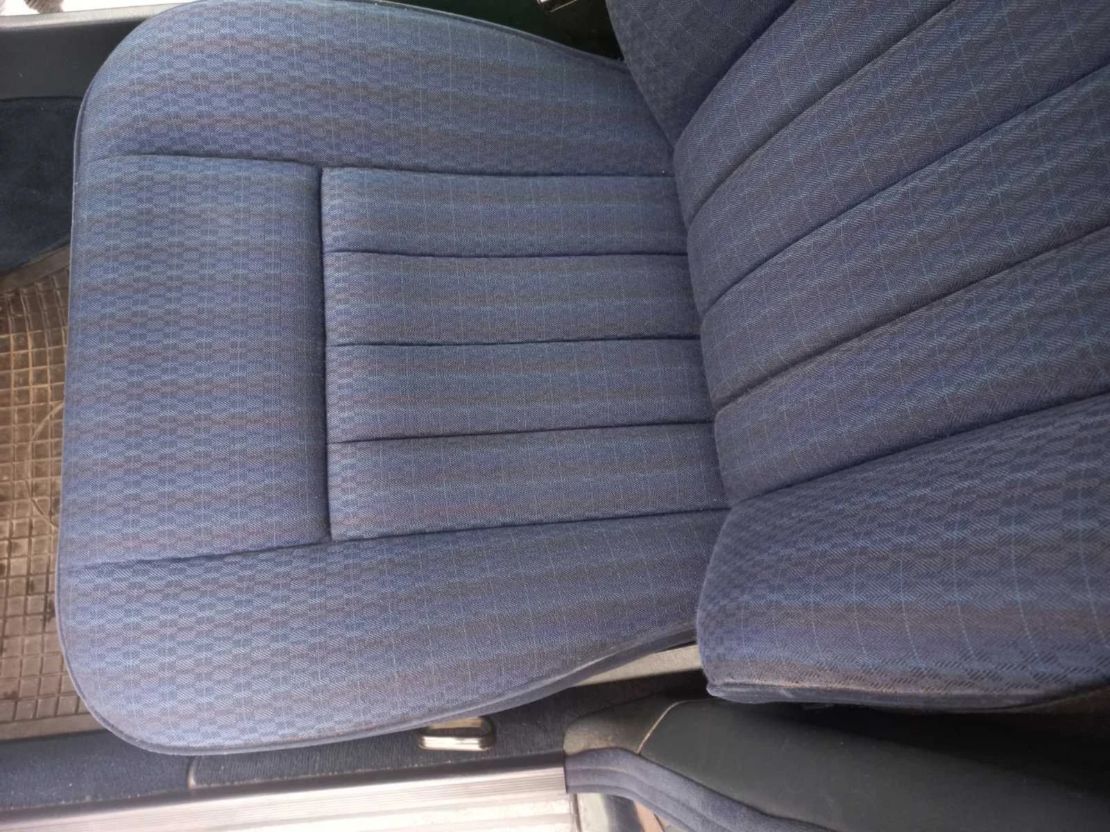 Mercedes-Benz 124 124 уникат 2.5дизел 95к.с, снимка 7 - Автомобили и джипове - 55178826