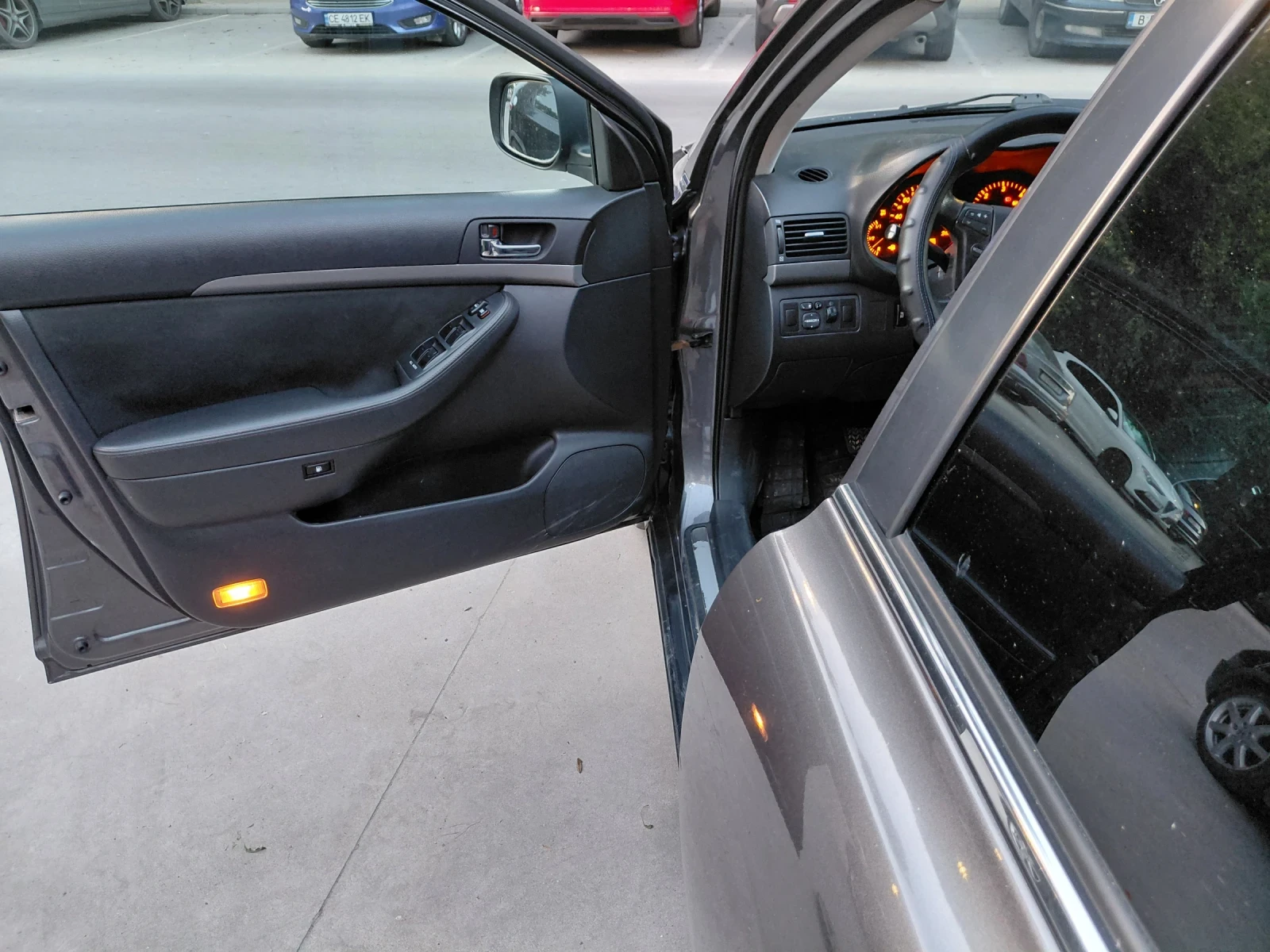 Toyota Avensis, снимка 6 - Автомобили и джипове - 55265399