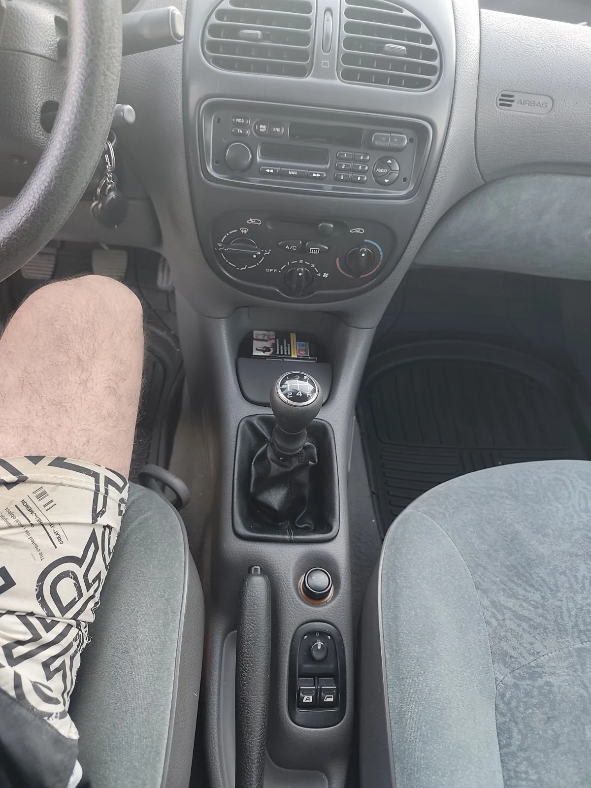 Peugeot 206 1.4, снимка 10 - Автомобили и джипове - 55292850
