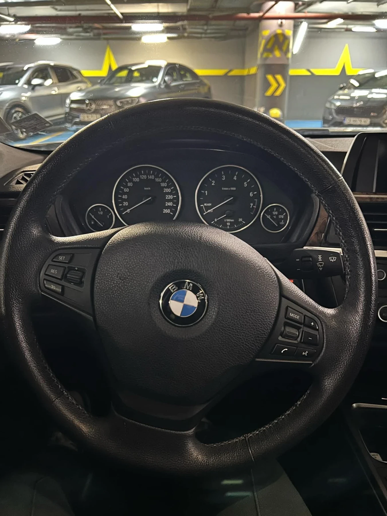 BMW 328 Ixdrive, снимка 10 - Автомобили и джипове - 55431524
