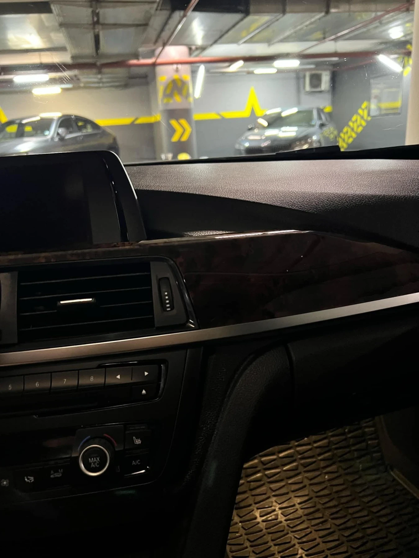 BMW 328 Ixdrive, снимка 9 - Автомобили и джипове - 55431524