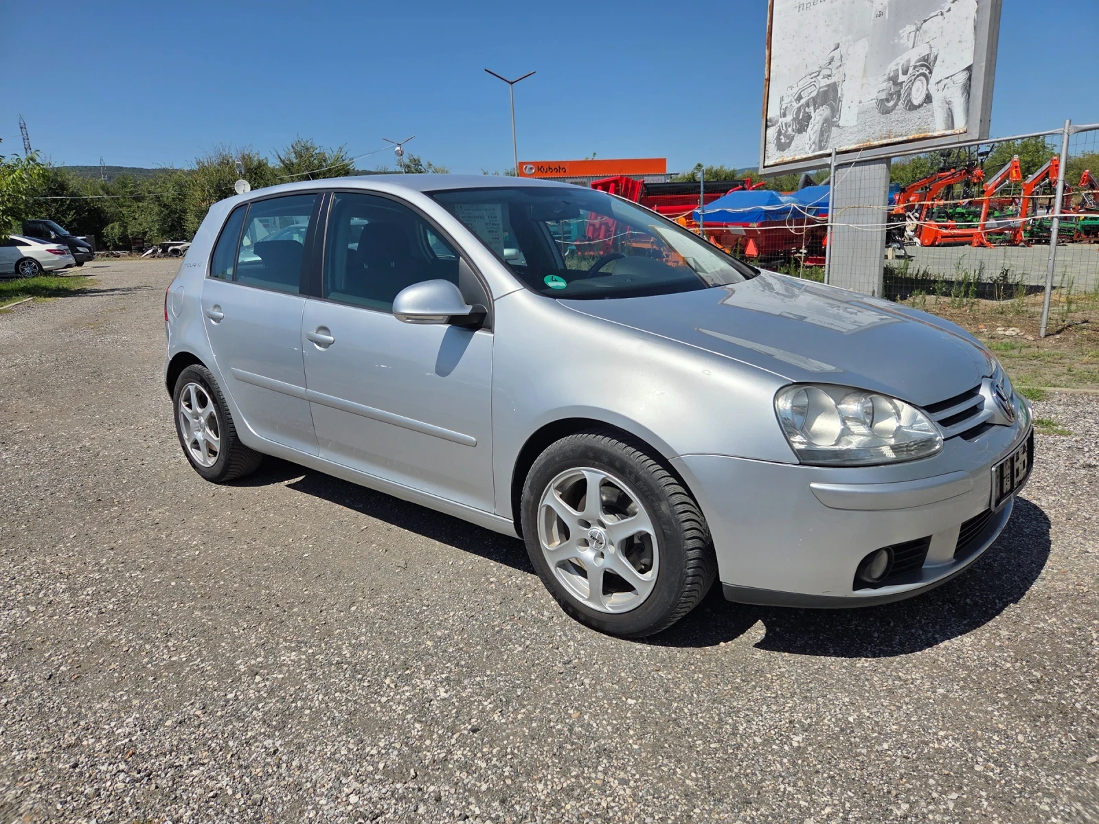 VW Golf 1.9 TDI, снимка 8 - Автомобили и джипове - 55451414