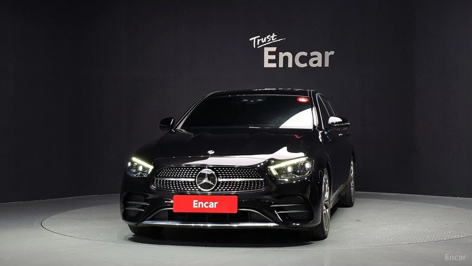 Mercedes-Benz E 220 4MATIC/AMG-LINE/DRIVE-ASSISTS/SUNROOF | Mobile.bg � ����������� 2