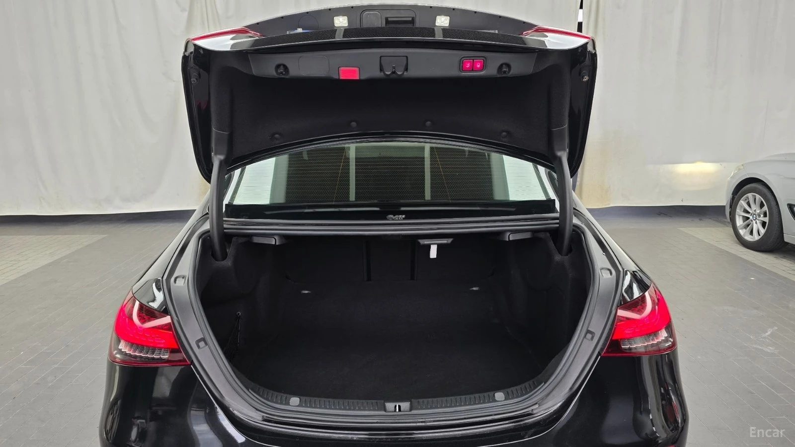 Mercedes-Benz E 220 4MATIC/AMG-LINE/DRIVE-ASSISTS/SUNROOF | Mobile.bg � ����������� 5