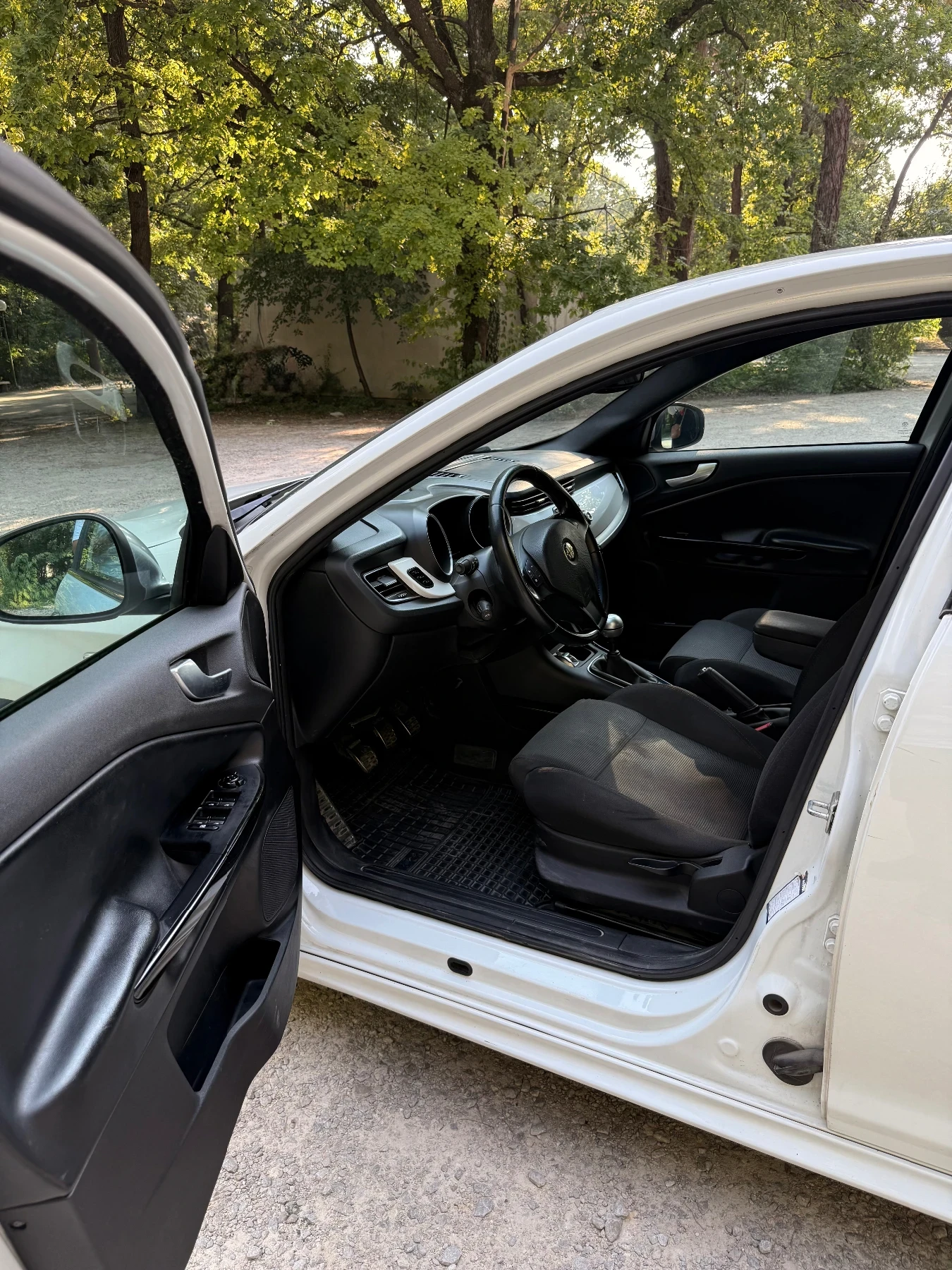 Alfa Romeo Giulietta 2.0 JTDM, снимка 9 - Автомобили и джипове - 55734782