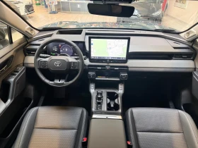 Toyota Rav4 НОВ!/LOUNGE/194HP/PANO/360/4X4/HUD/JBL/MEMO/489q, снимка 9
