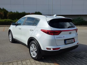 Обява за продажба на Kia Sportage Бяла перла 1.7CRDi* NAVI* CAMERA* TOP*  ~22 999 лв. - изображение 2 | Auto.bg Обява за продажба на Kia Sportage Бяла перла 1.7CRDi* NAVI* CAMERA* TOP*  ~22 999 лв. - изображение 2
