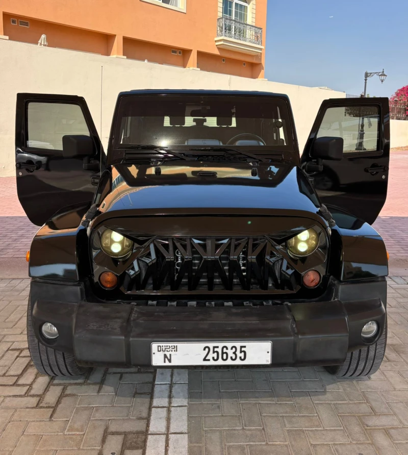 Jeep Wrangler SAHARA 4X4 SPORT, снимка 1 - Автомобили и джипове - 48141874