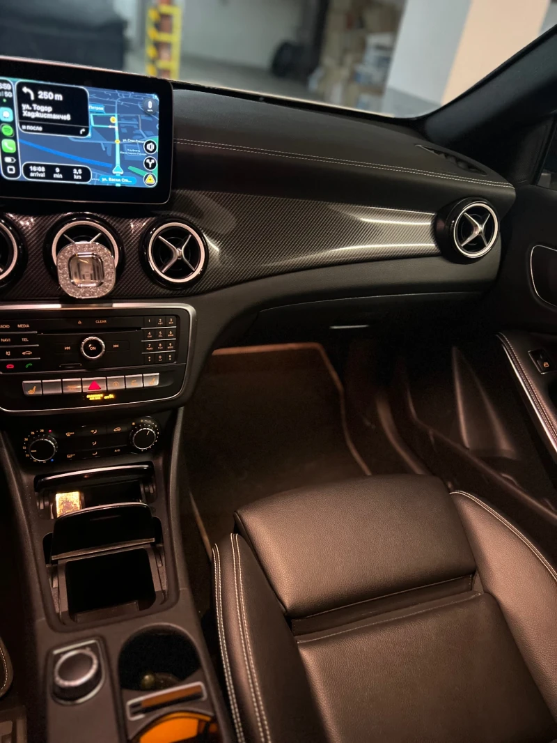 Mercedes-Benz GLA 200, снимка 7 - Автомобили и джипове - 53514111