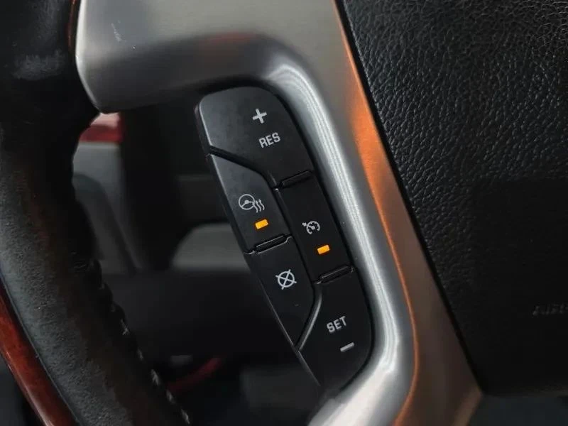Cadillac Escalade, снимка 16 - Автомобили и джипове - 56690480