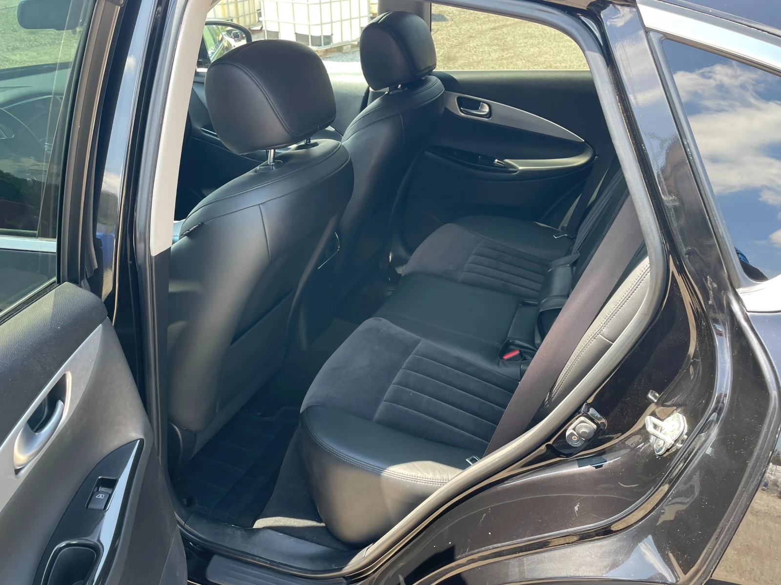 Infiniti Ex30  - изображение 10