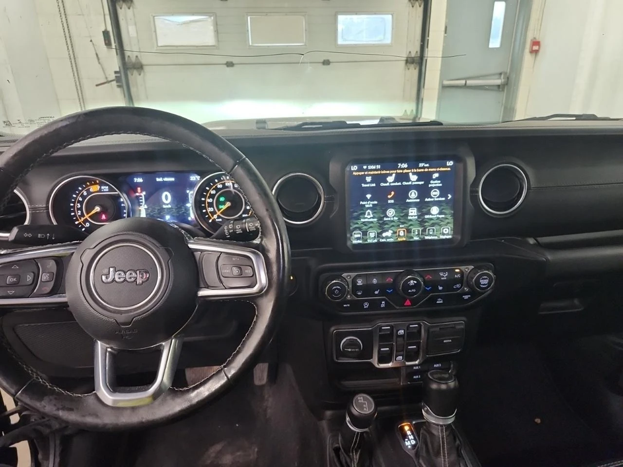 Jeep Wrangler Unlimited Sahara* Авто финансиране* Карфакс - изображение 9