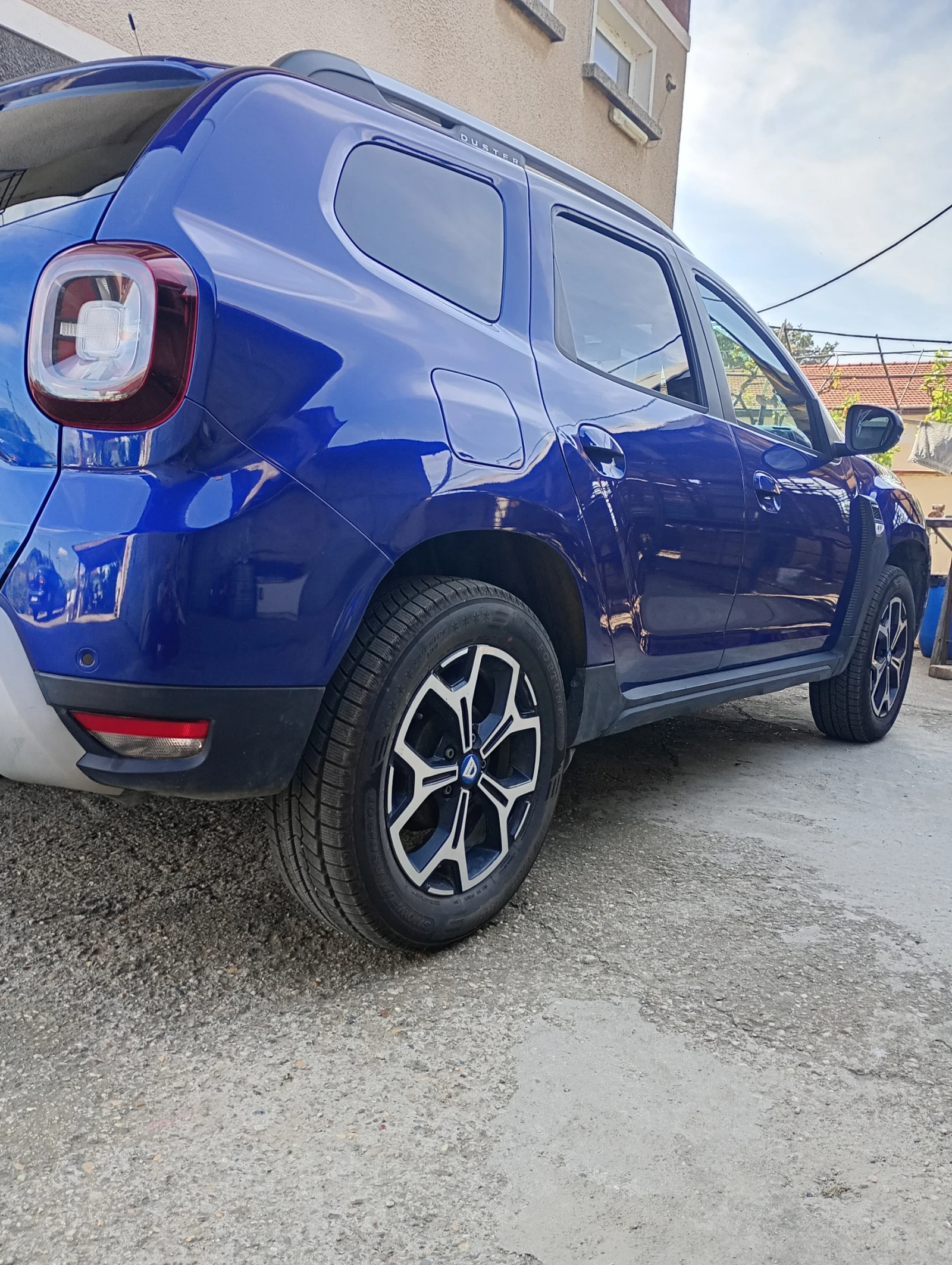 Dacia Duster, снимка 10 - Автомобили и джипове - 54257764